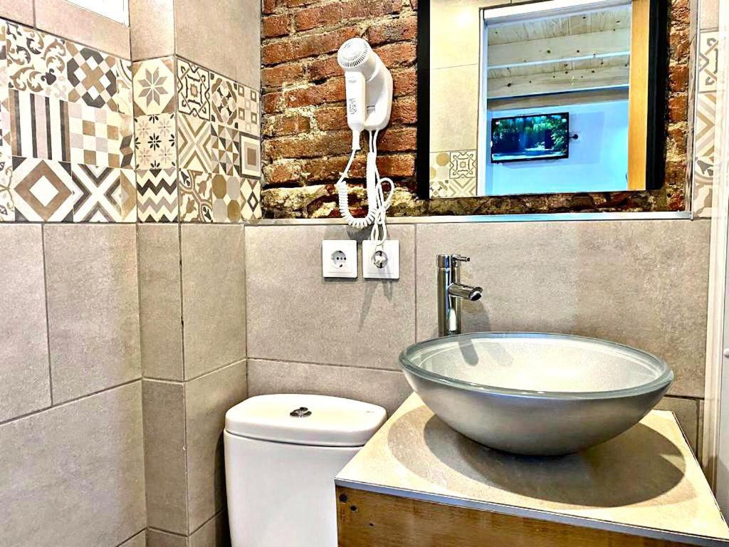 Estudio Nuevo! Al Lado Del Metro L1 L4 L5 Apartment *