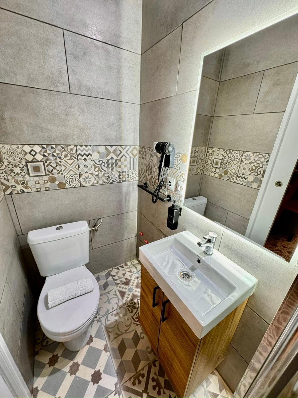 Apartment Estudio Nuevo! Al Lado Del Metro L1 L4 L5 Barcelona