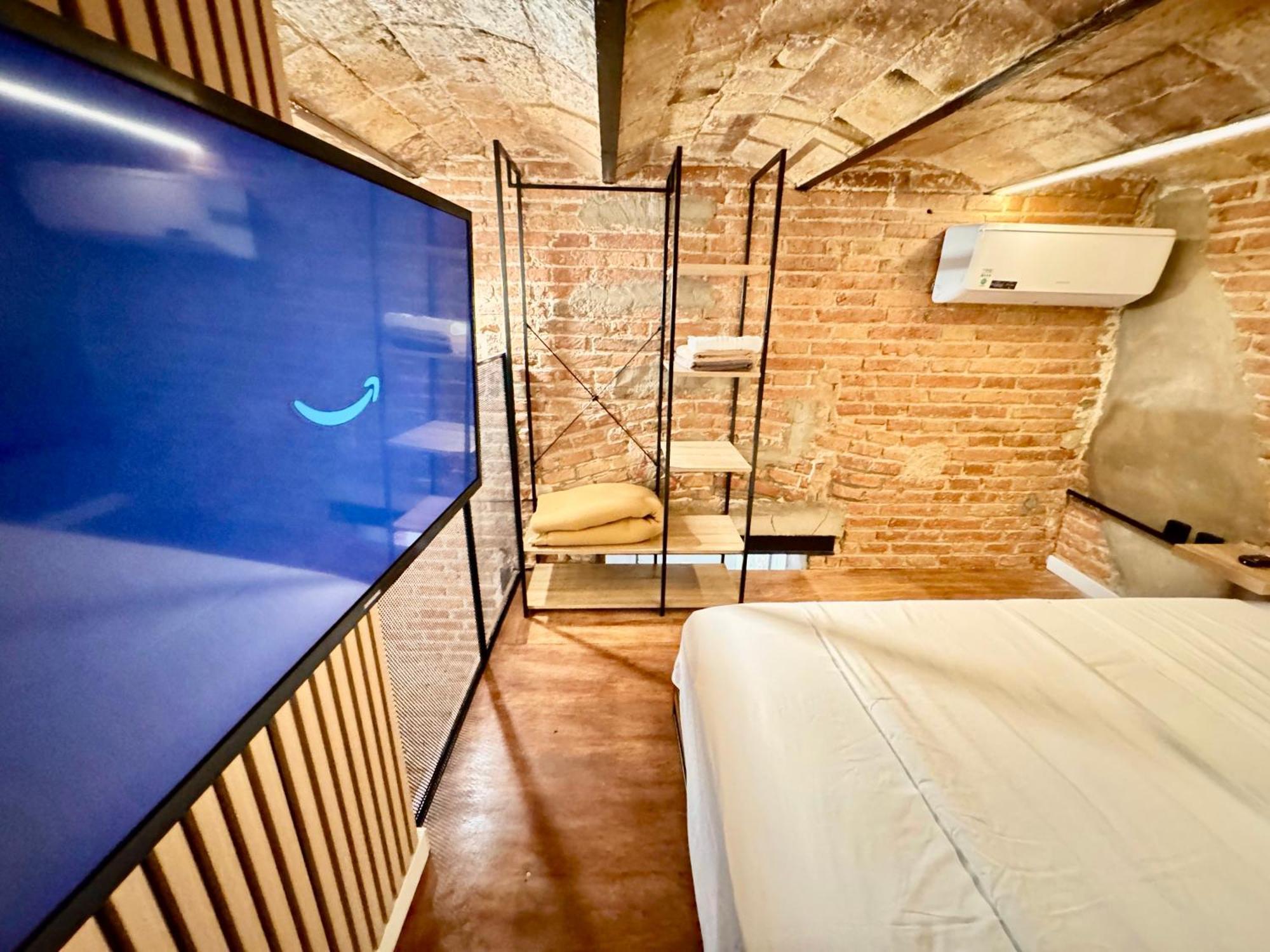 Estudio Nuevo! Al Lado Del Metro L1 L4 L5 Apartment