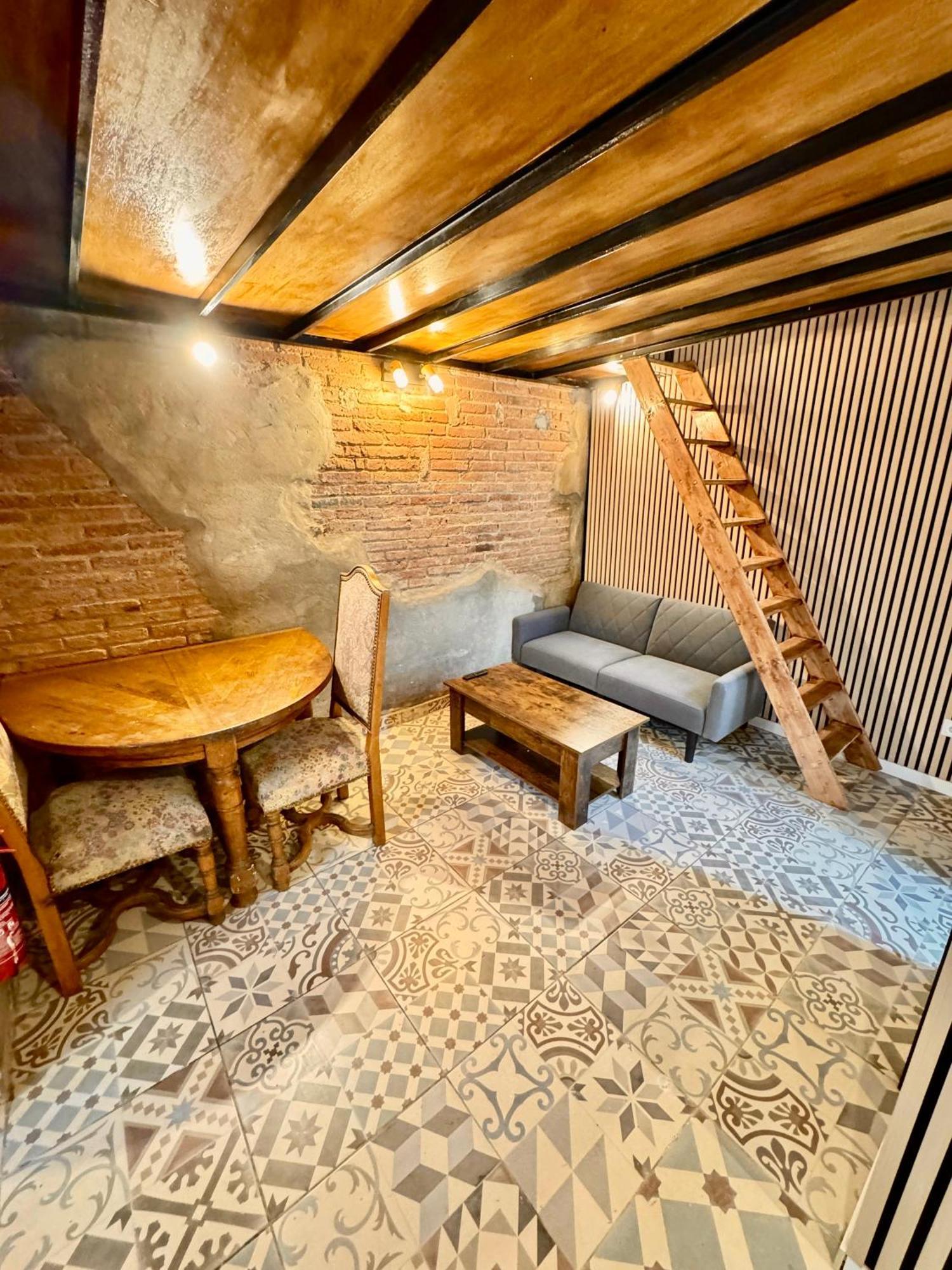 Estudio Nuevo! Al Lado Del Metro L1 L4 L5 Apartment Barcelona