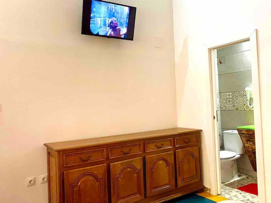 Estudio Nuevo! Al Lado Del Metro L1 L4 L5 * Barcelona
