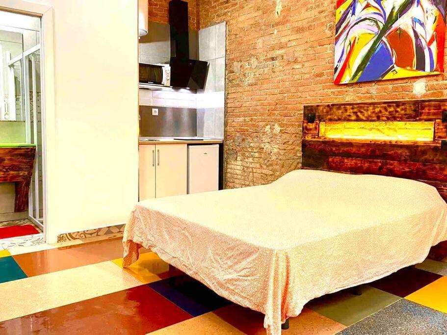 Estudio Nuevo! Al Lado Del Metro L1 L4 L5 *