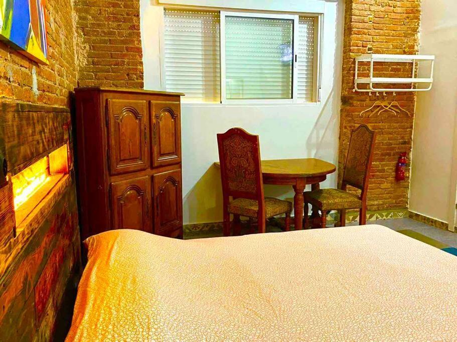 Estudio Nuevo! Al Lado Del Metro L1 L4 L5 Apartment *