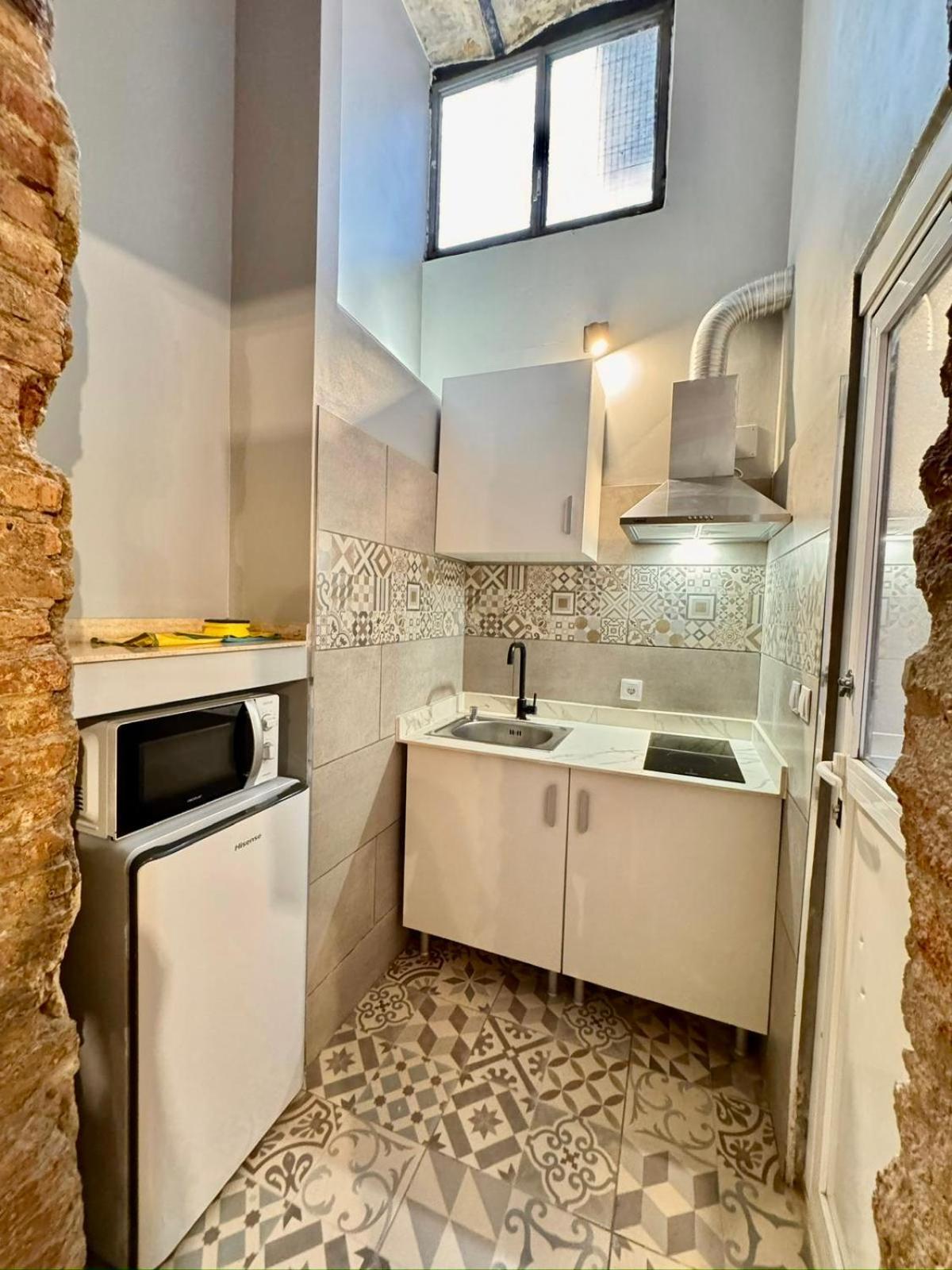 Apartment Estudio Nuevo! Al Lado Del Metro L1 L4 L5 *