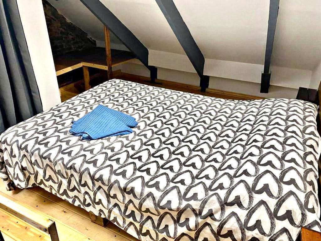 Estudio Nuevo! Al Lado Del Metro L1 L4 L5 * Barcelona