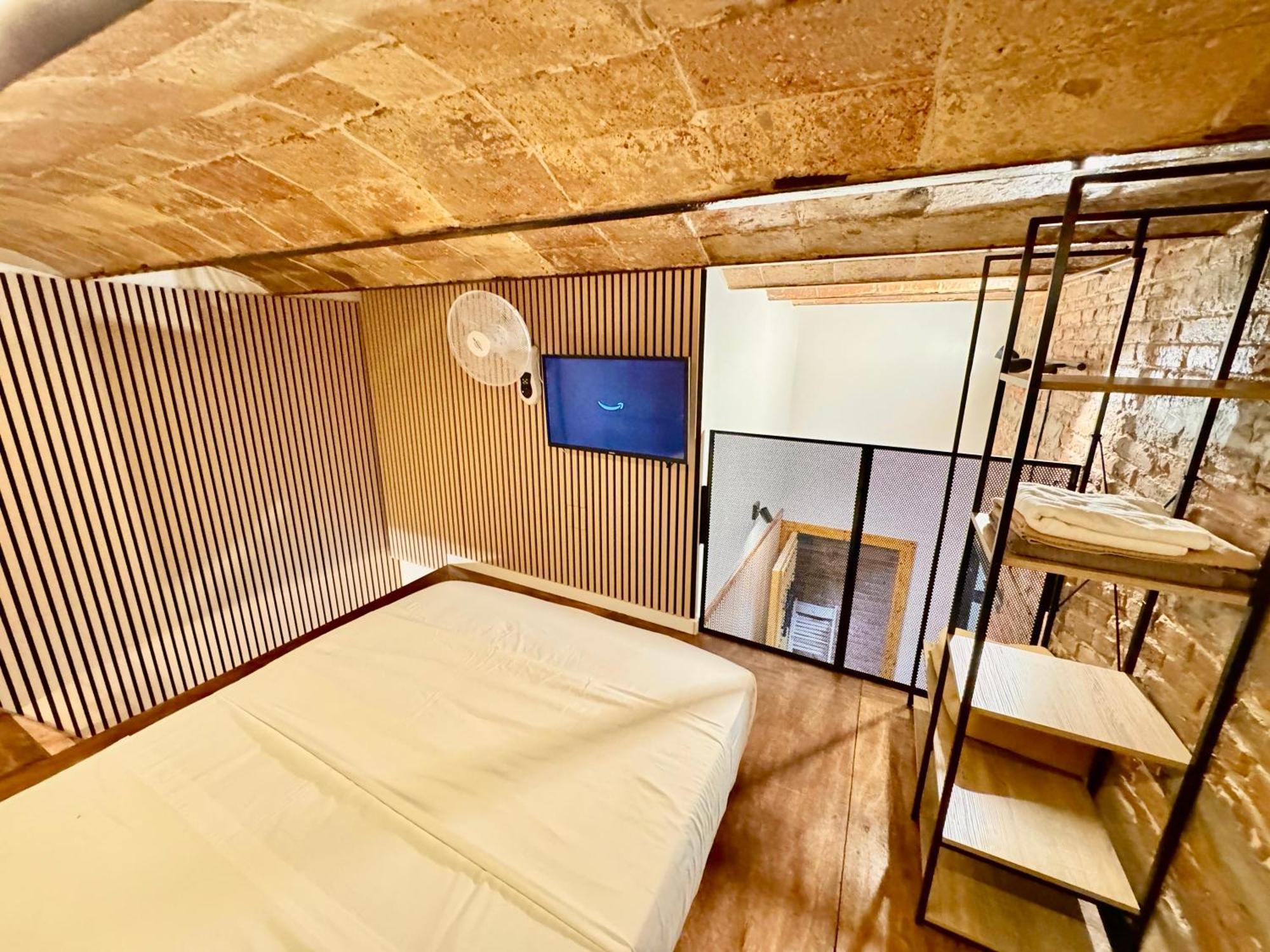 Estudio Nuevo! Al Lado Del Metro L1 L4 L5 Apartment Barcelona